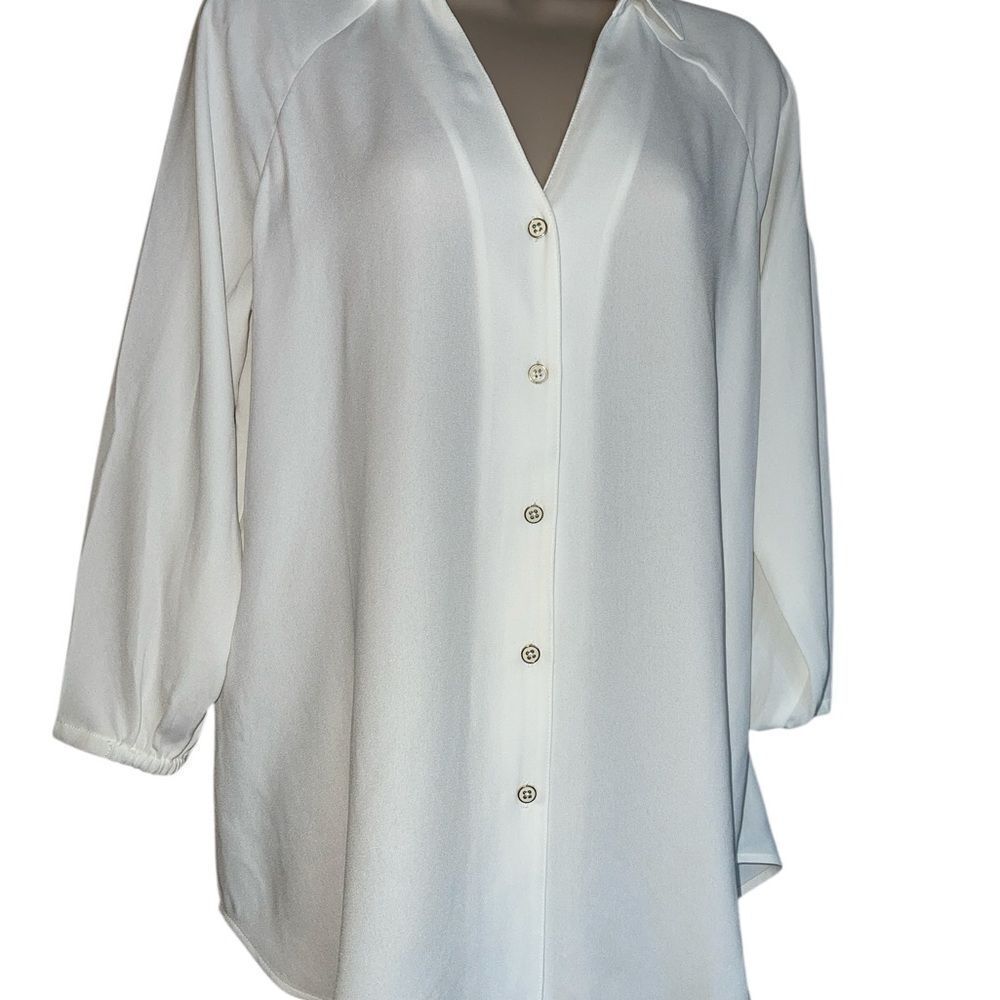 Cabi 3/4 Sleeves Sheer buttons down Elegant White Women's beautiful Top